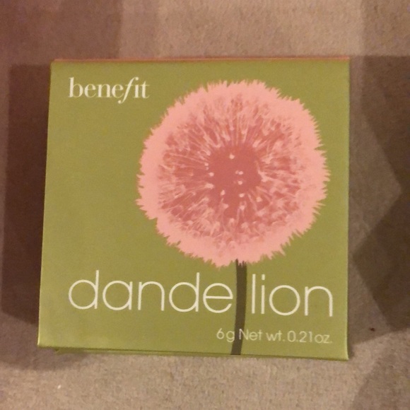 NEW Benefit cosmetics, 5 full size products with makeup bag, - Picture 8 of 14